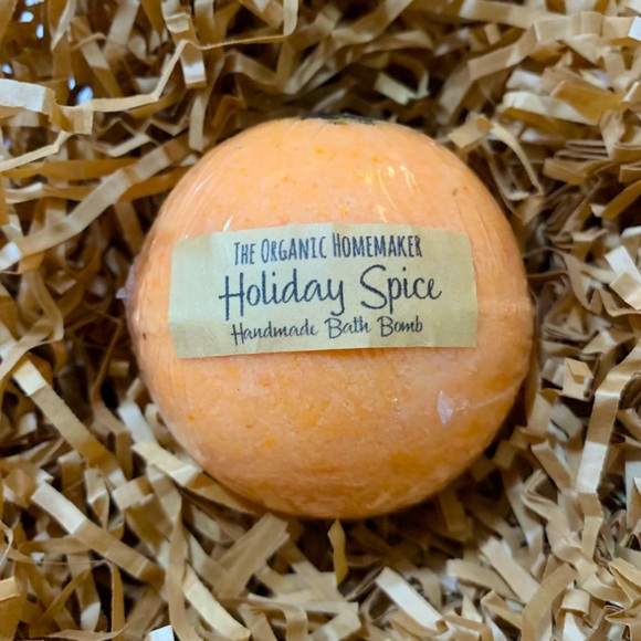 Organic Holiday Spice Bath Bomb - Picture 1 of 2